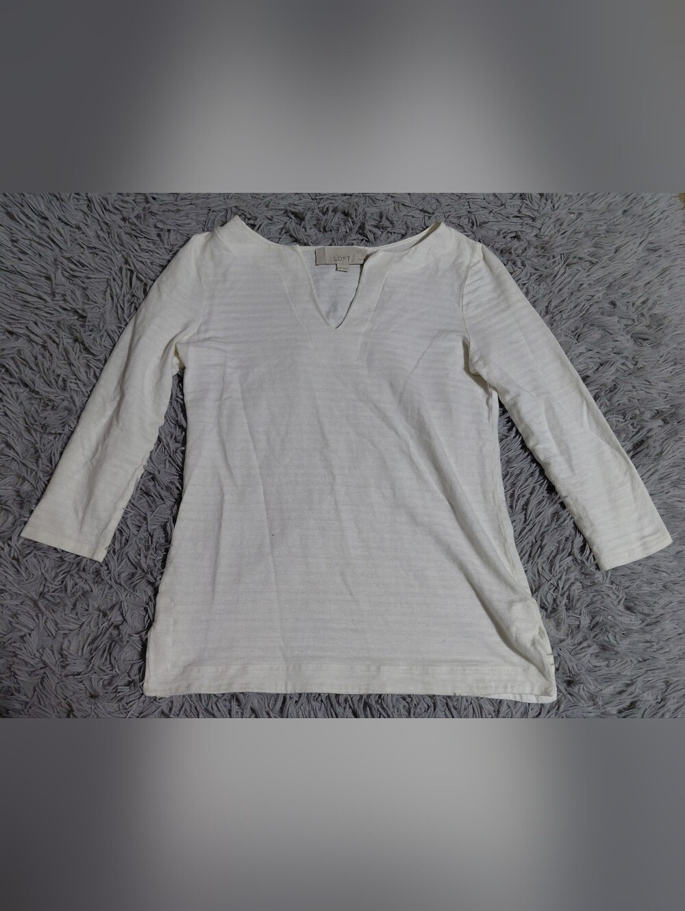 LOFT White V-Neck 3/4 Sleeve Petite Women's Top